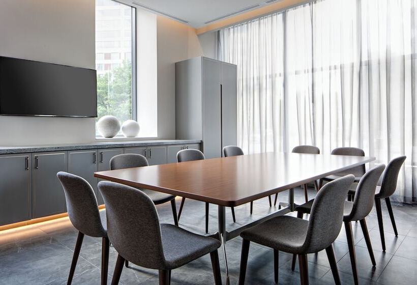 Ac Hotel By Marriott Grand Rapids Downtown