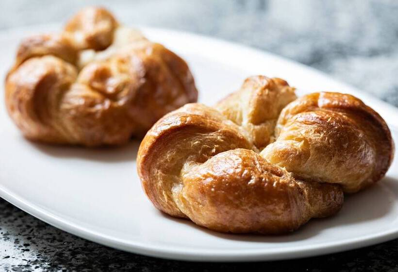 Ac Hotel By Marriott Grand Rapids Downtown