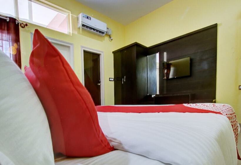 Hotel Oyo 26801 Ss Residency