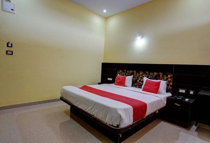 Hotel Oyo 26801 Ss Residency