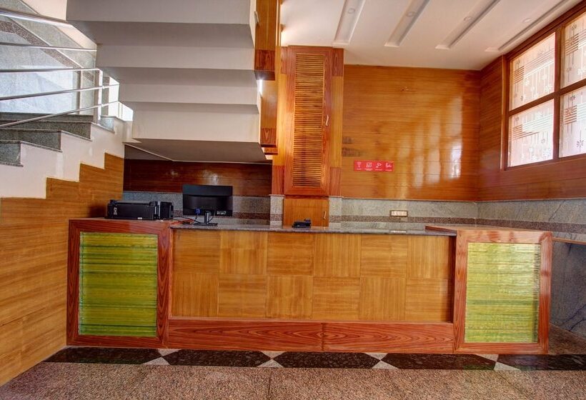 Hotel Oyo 26801 Ss Residency