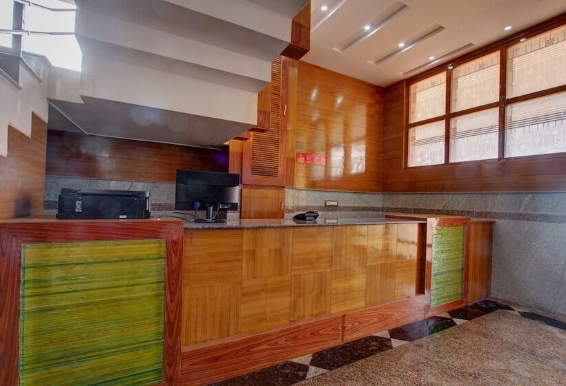 Hotel Oyo 26801 Ss Residency