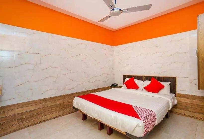 Oyo 24374 Hotel Dwaraka