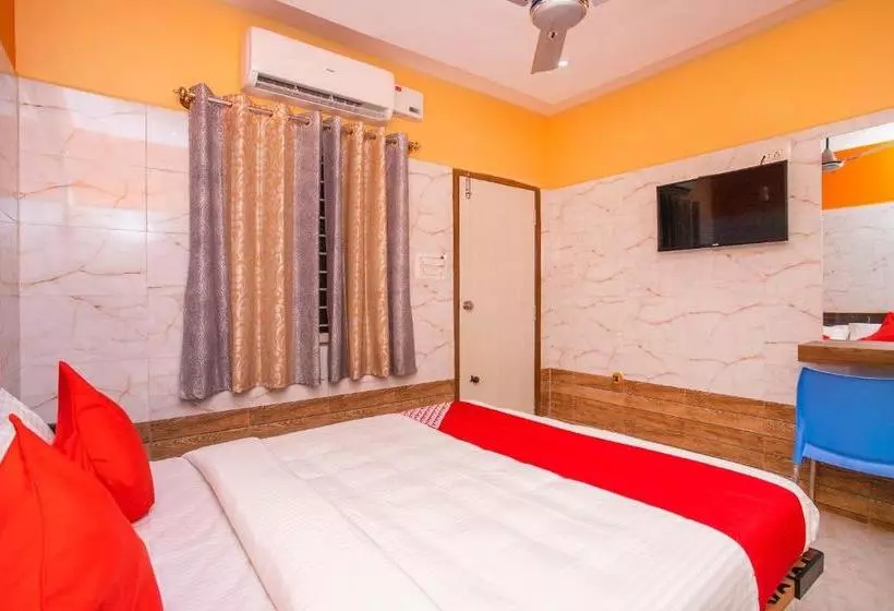 Oyo 24374 Hotel Dwaraka