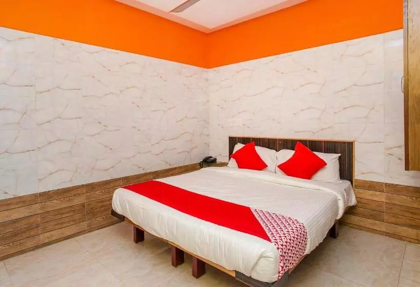 Oyo 24374 Hotel Dwaraka