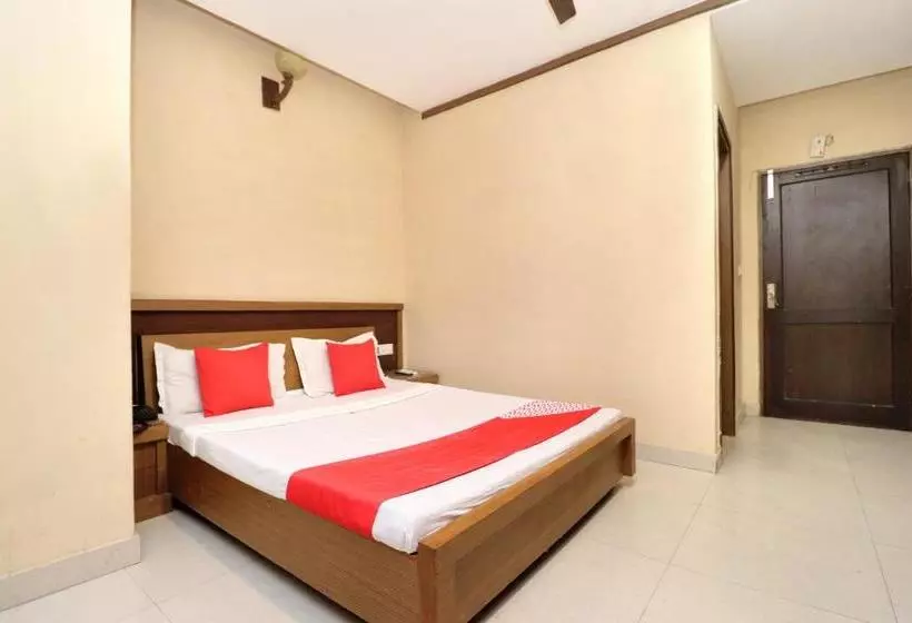 Oyo 24650 Hotel Bombay Regency