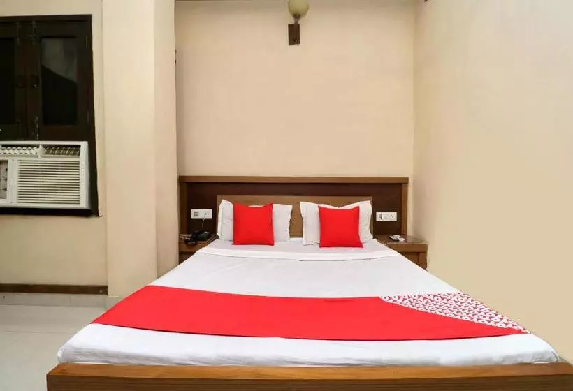 Oyo 24650 Hotel Bombay Regency