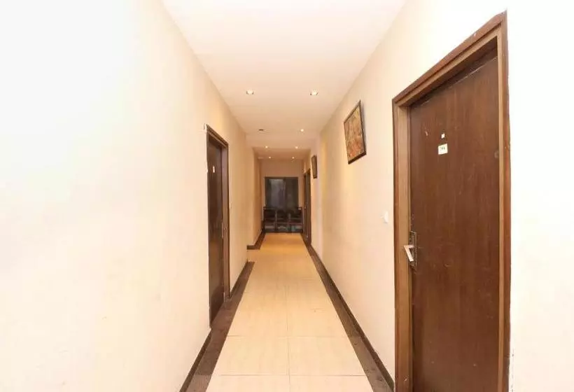 Oyo 24650 Hotel Bombay Regency