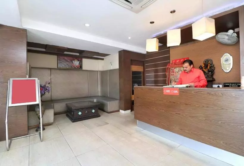 Oyo 24650 Hotel Bombay Regency