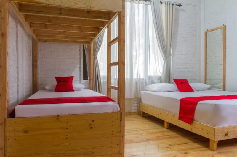 פנסיון Reddoorz Syariah @ Eco Pesantren Daarut Tauhid