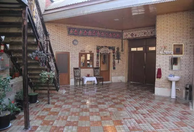 پانسیون Sherxan House