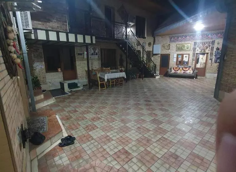 پانسیون Sherxan House