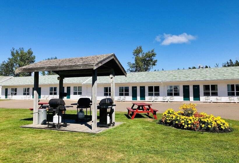 Anne Shirley Motel & Cottages