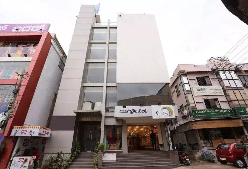 ホテル Samasth Room And Suites