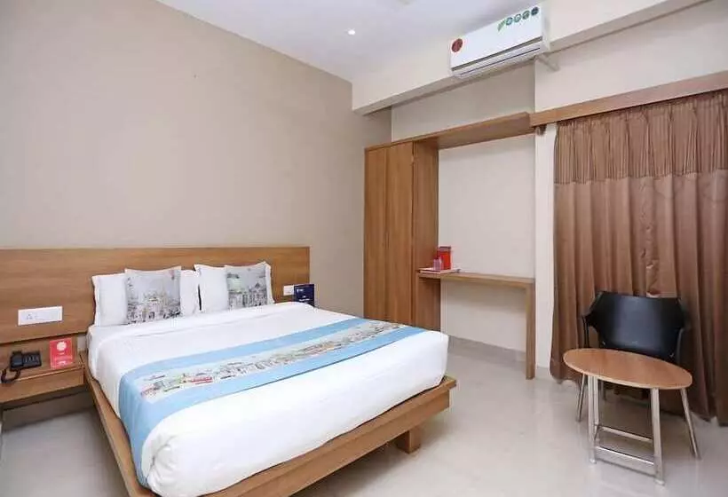 ホテル Samasth Room And Suites