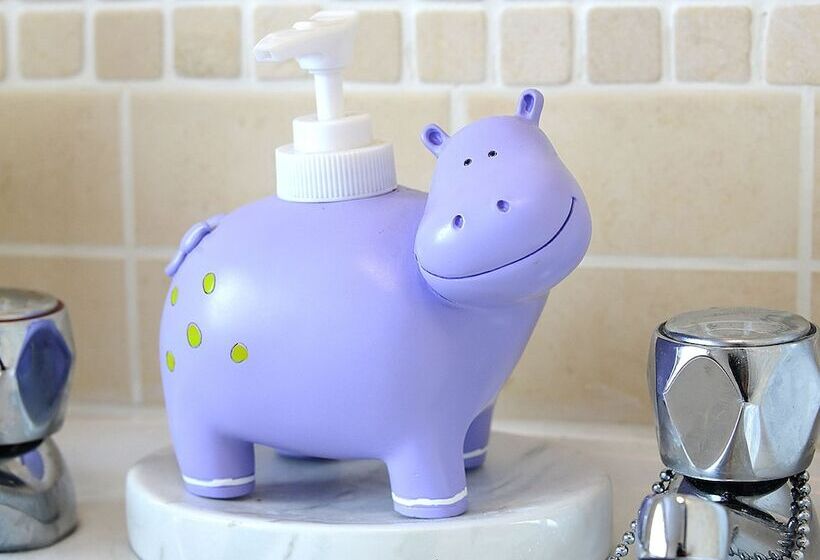 Отель The Winter Garden Suites