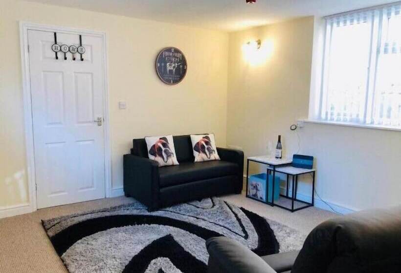 Отель The Winter Garden Suites