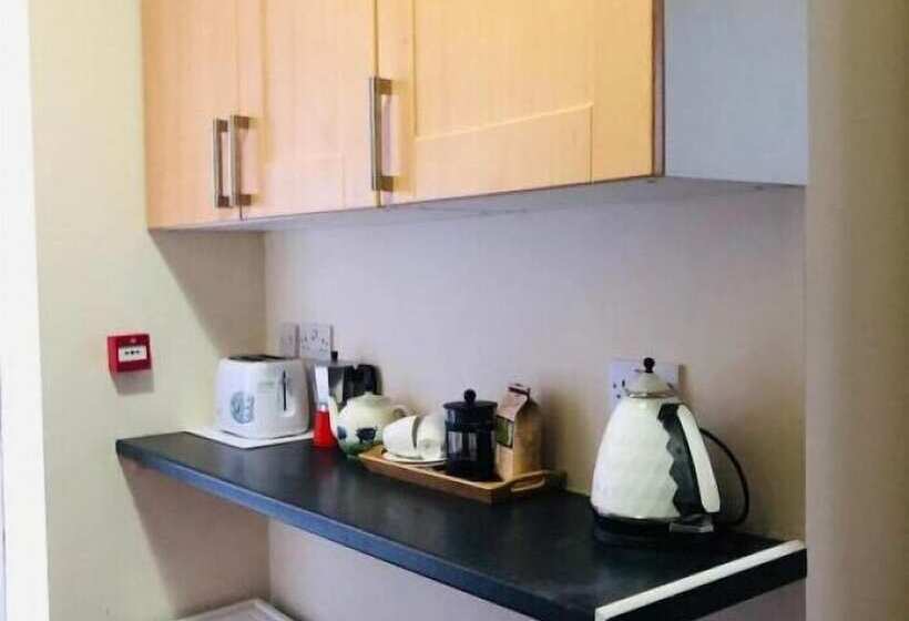 Отель The Winter Garden Suites