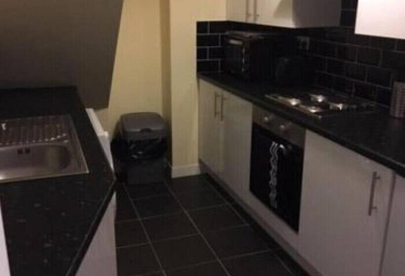 Отель The Winter Garden Suites