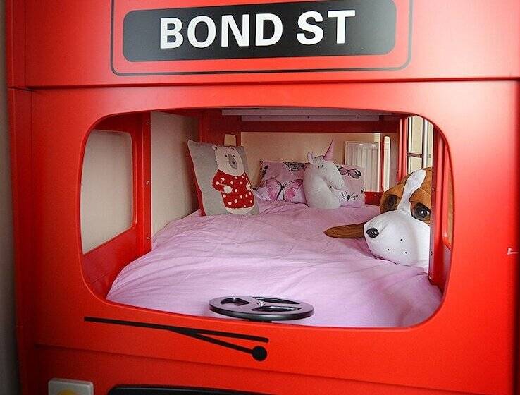 Отель The Winter Garden Suites