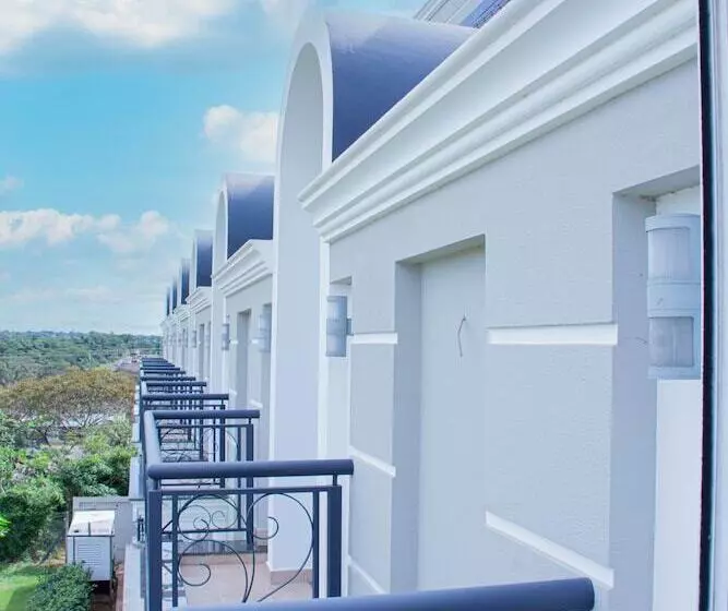 هتل Bisinii Boutique