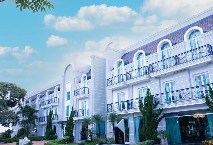 هتل Bisinii Boutique