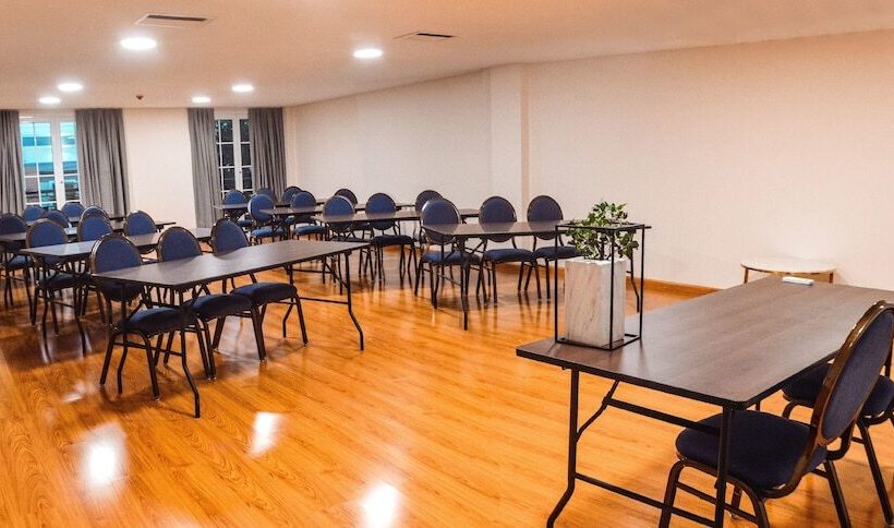 هتل Bisinii Boutique