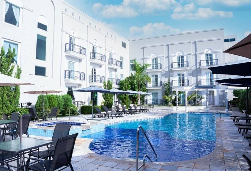 هتل Bisinii Boutique