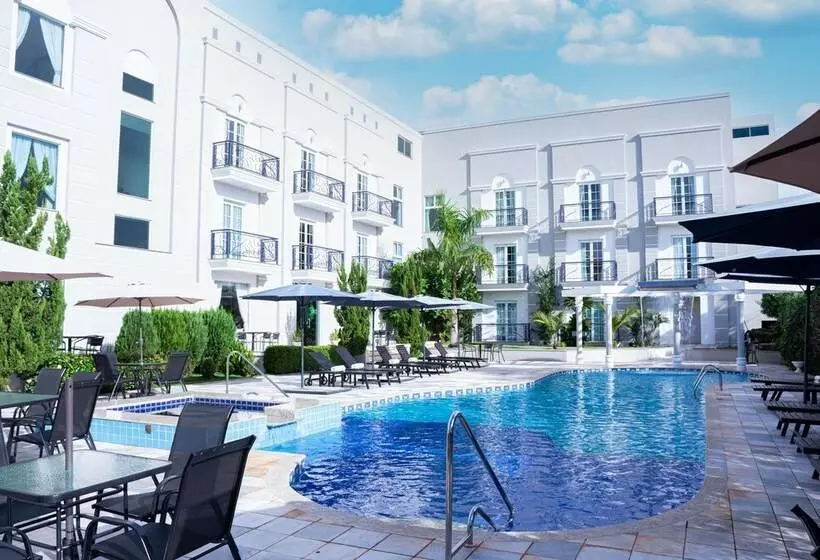 هتل Bisinii Boutique