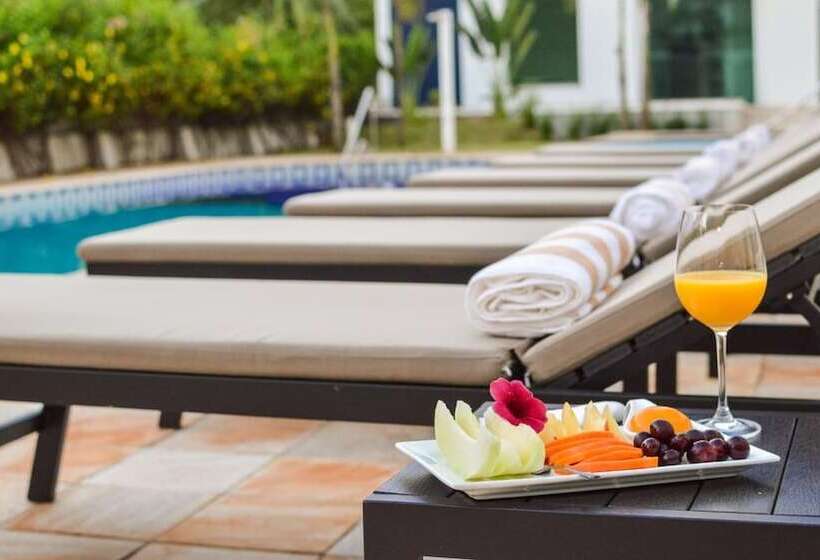 هتل Bisinii Boutique