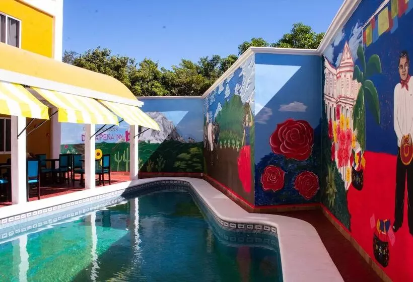 Hotelli De La Peña Inn