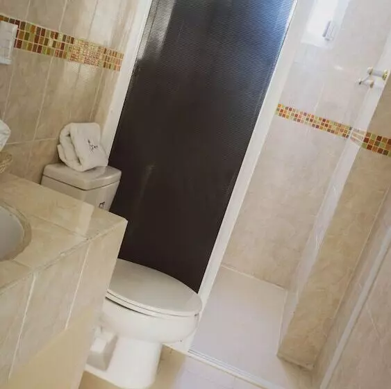 Hotelli De La Peña Inn