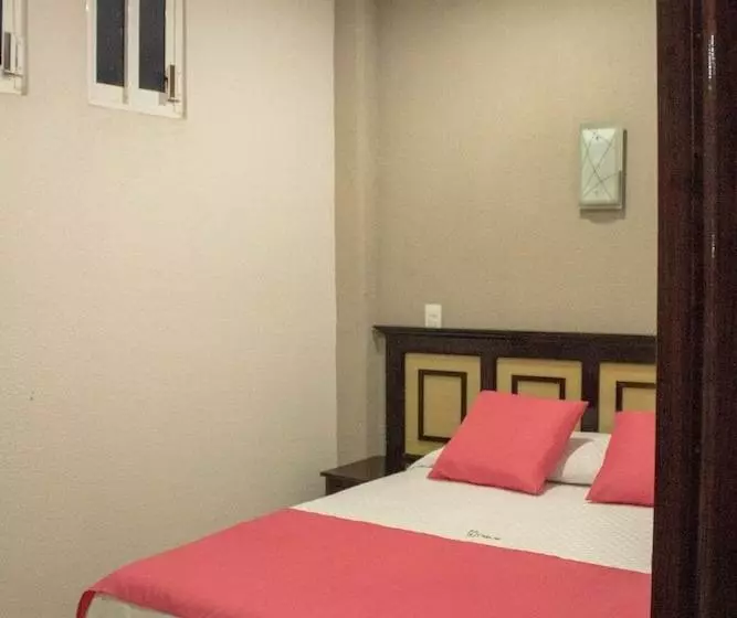 Hotelli De La Peña Inn