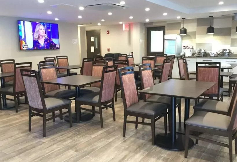 هتل Ramada By Wyndham Bronx Terminal