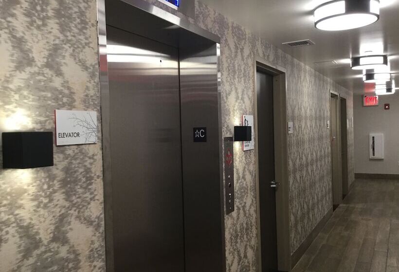 Hotel Ramada By Wyndham Bronx Terminal