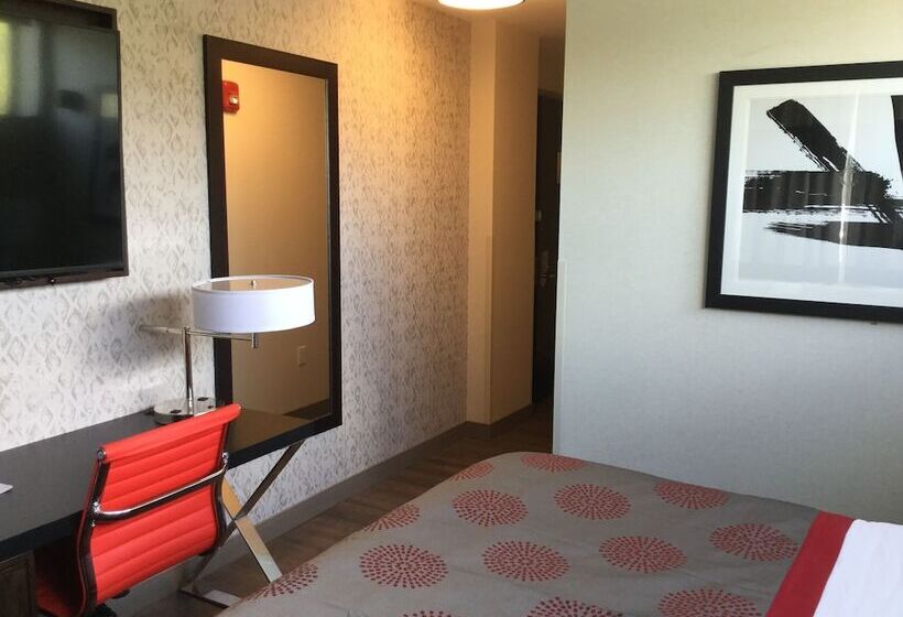 Hotel Ramada By Wyndham Bronx Terminal