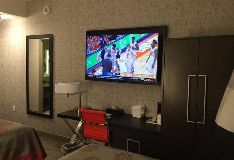 Hotel Ramada By Wyndham Bronx Terminal