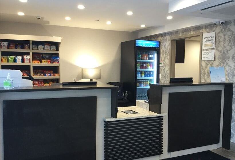 Hotel Ramada By Wyndham Bronx Terminal