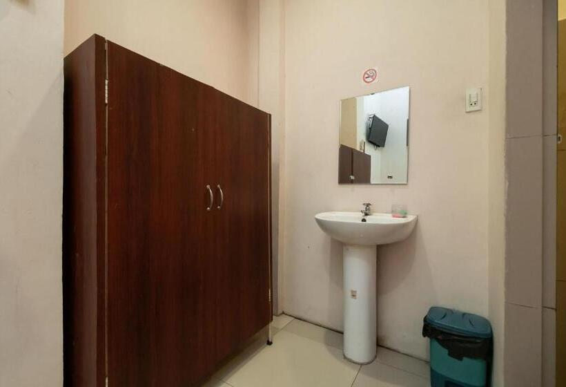 Szálloda Reddoorz At Fella Homestay Medan