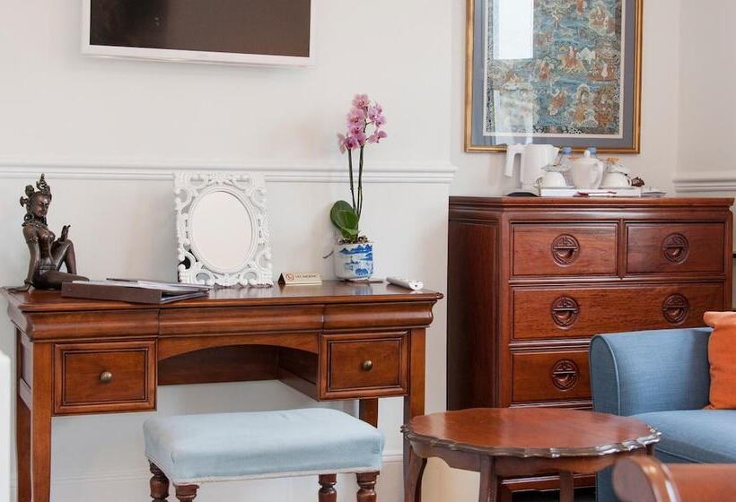 Apple Tree Boutique B&b