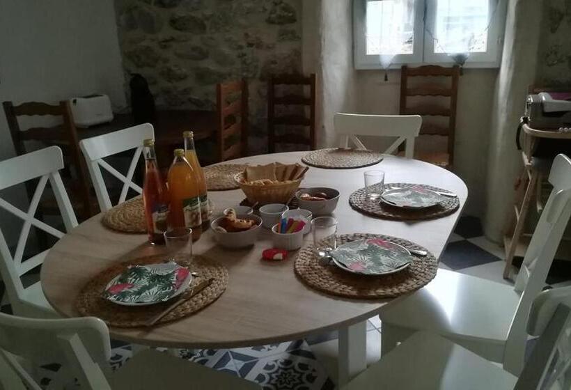 ベッドアンドブレックファースト Nostra Demora