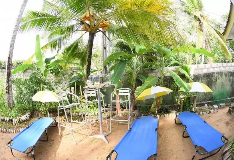 Aamiaismajoitus (B&B) Suriya Ocean Villa