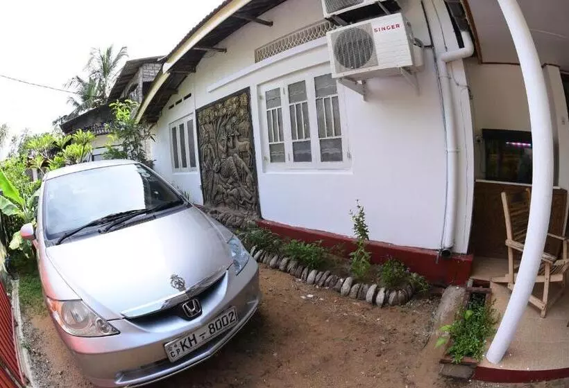 Aamiaismajoitus (B&B) Suriya Ocean Villa