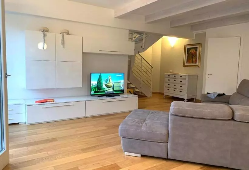 پانسیون Camere E Case Vacanza Residenza Prealba