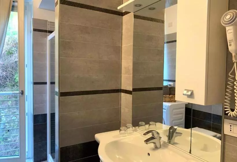 پانسیون Camere E Case Vacanza Residenza Prealba