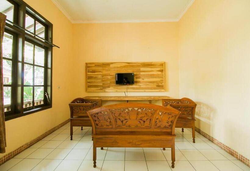 فندق صغير Reddoorz @ Pantai Pelabuhan Ratu 2