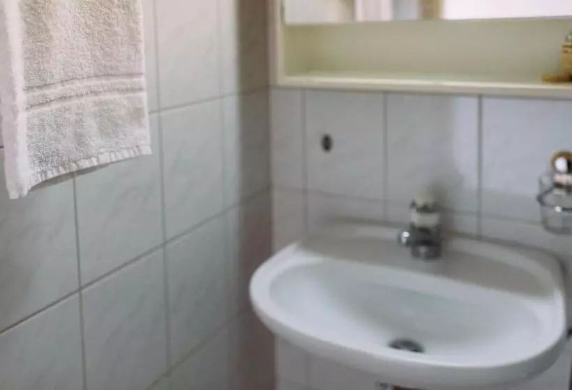 Hotelli Restaurant Waage