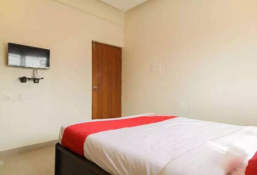 ホテル Oyo 18305 Trance Hospitality Services