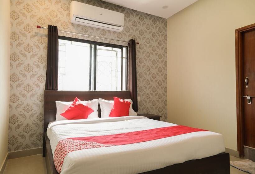 هتل Oyo 18305 Trance Hospitality Services