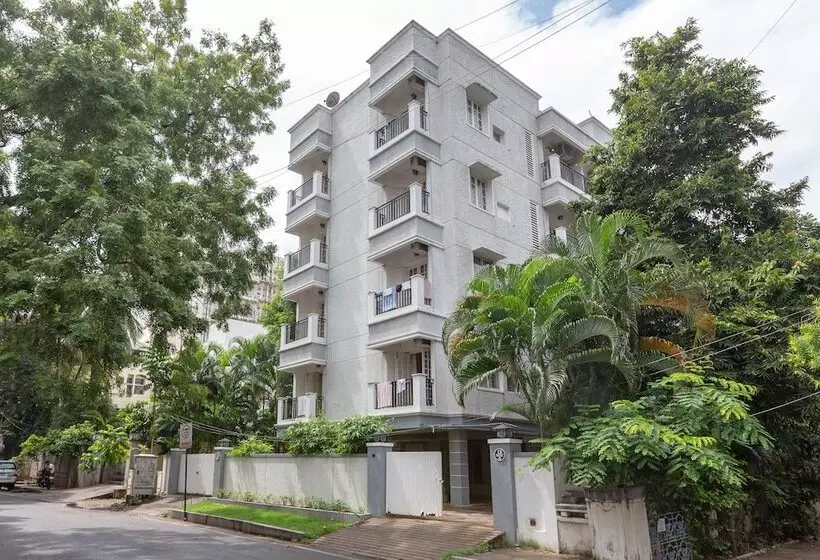 Hotelli Oyo 23202 Cute Orange Service Apartments